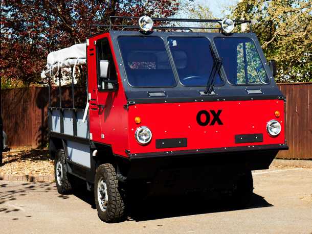 רכב שטח ועבודה לעולם השלישי - OX השור שיביא סיוע ליבשת השחורה אבל סביר יותר שלבסוף יצוייד במקלע כבד...צילום: יצרן