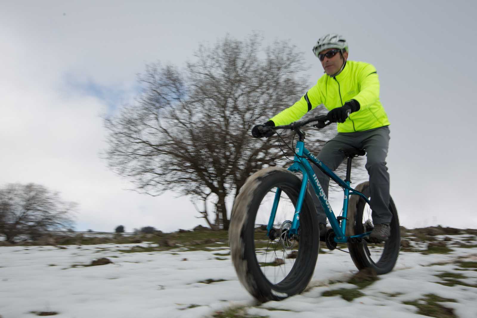 מבחן אופניים MONGOOSE ARGUS. שלג, דיונות וטיילת. האופניים שמשכו הכי הרבה תשומת לב - EVER! צילום: תומר פדר